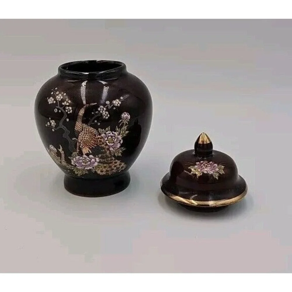 Ginger Jar with Lid Gold Trim Flowers & Peacock Vintage 4.5